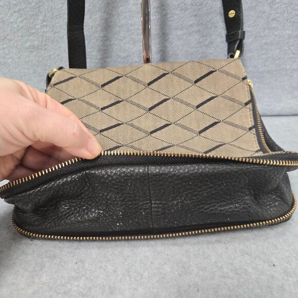 Fossil Preston Diamond Expandable Canvas And Leather Crossbody - Picture 4 of 11